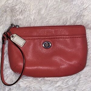 Coach Wristlet Pebble Leather Coral Turn lock & zipper Y2K EUC